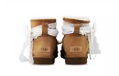 UGG CLASSIC MINI