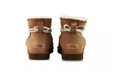 UGG CLASSIC MINI 840