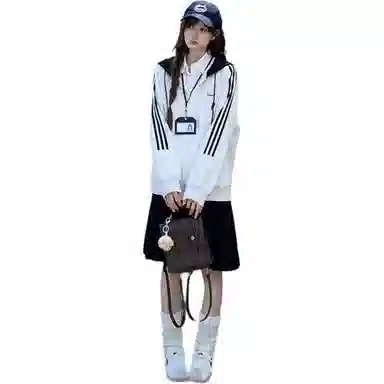 东鲸岁时记 学院风宽松显瘦复古休闲百搭外套上衣韩系早秋氛围感慵懒复古温柔甜美开学季独特漂亮高级感通勤洋气简约连帽卫衣 女款 礼盒装