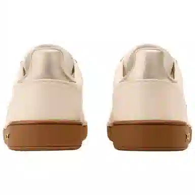 LOUIS VUITTON Frontrow