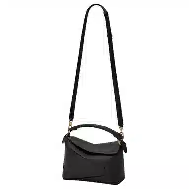 LOEWE Puzzle Edge