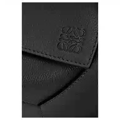 LOEWE Puzzle Edge