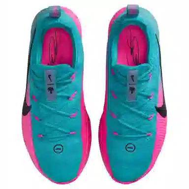 Nike LeBron TR 1