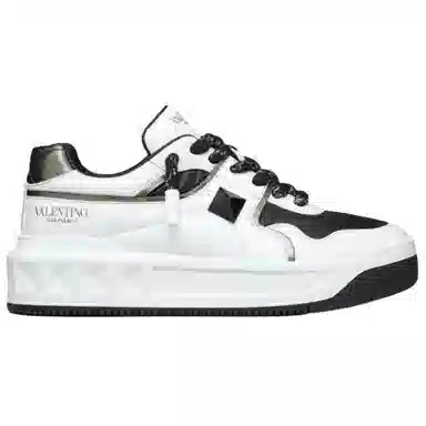 Valentino One Stud