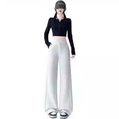 CASTLE WOODS 2025lulu