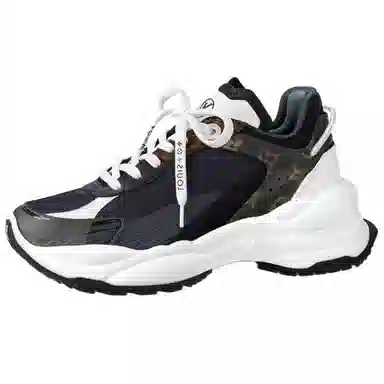 LOUIS VUITTON Run 55