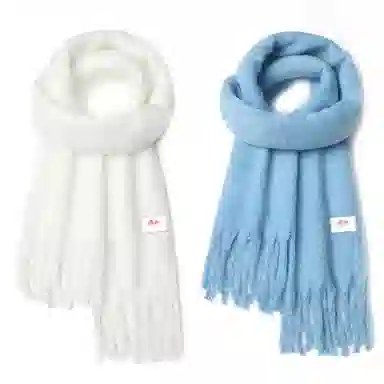 【文艺出片】 浪莎 超有氛围感加厚纯色马海毛围脖百搭流苏设计保暖披肩 心动礼盒装 聚酯纤维 绒线围巾 男女同款情侣款