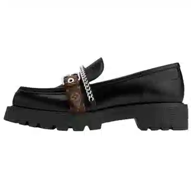 Louis Vuitton District Loafer Black