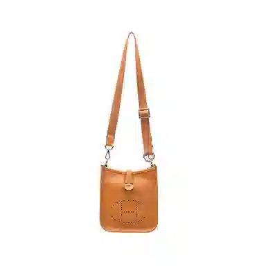 FANJI Evelyne16