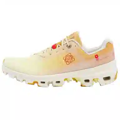 On x LOEWE Cloudventure