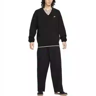 Nike Sportswear Club FW25 logoV
