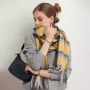 红豆 时尚经典百搭复古格纹礼盒装 定制卡片代写 涤纶 绒线围巾 男女同款情侣款