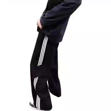 DEMAVIE vibe