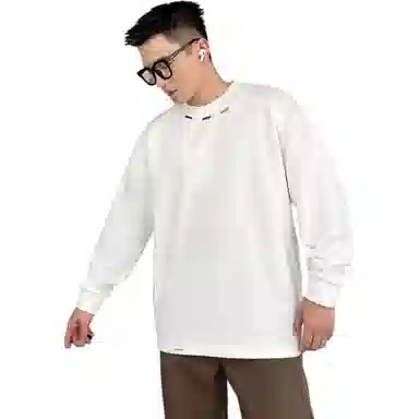 DEMAVIE T