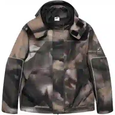 Stussy x Nike FW25 PRIMALOFT UTILITY JACKET logo