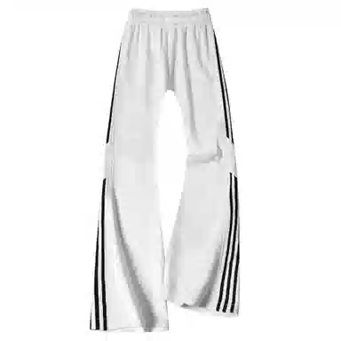 NINETEEN AUTUMN logo