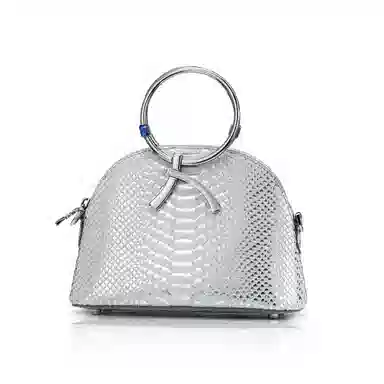 ROBERTA DI CAMERINO R