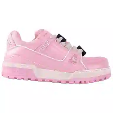 LOUIS VUITTON Trainer Maxi LOVE