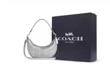 COACH Aria 26
