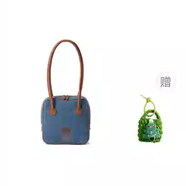 Lee Shoulder Bag Blue