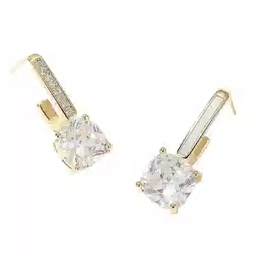 彤彤兔 不对称方形潮流小众 合金 耳环 女款