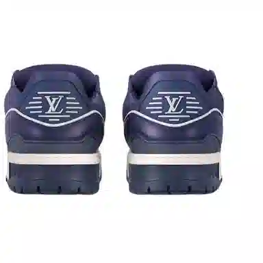 LOUIS VUITTON Trainer Maxi LOVE