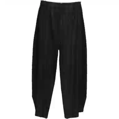 PLEATS PLEASE ISSEY MIYAKE