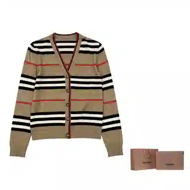 Burberry SS24 V