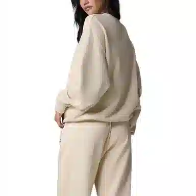 Alo Yoga Accolade Crew Neck Pullover