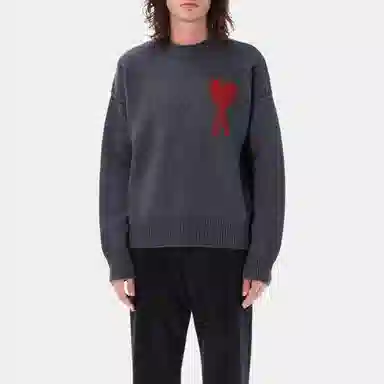 AMIPARIS Classic Heart Crewneck Sweater