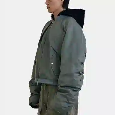FARFROMWHAT vibe