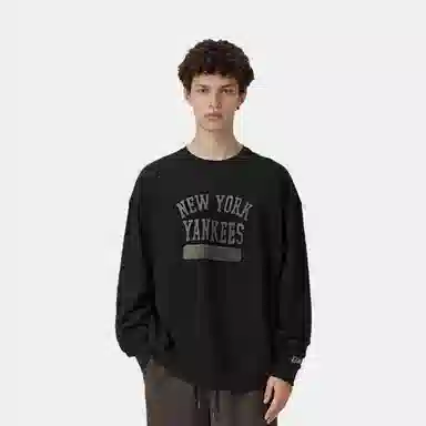 New Era FW21 Black Pullover