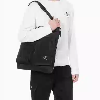 CALVIN KLEIN Tote