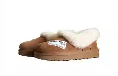 UGG Classic Mini Chestnut