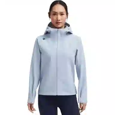 DESCENTE WOMENS TRAINING SS25 Logo
