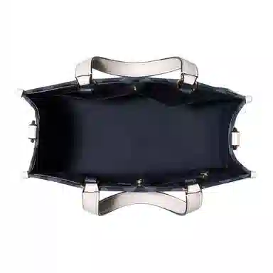 COACH Dempsey 30 Logo