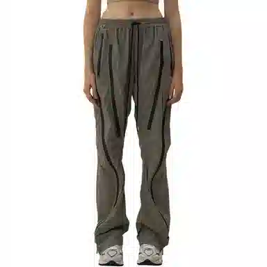 11ESTRANGER ASTRANGER