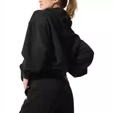 Alo Yoga JISOO Series