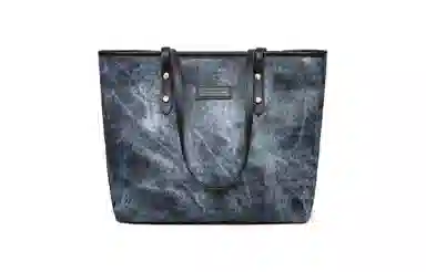 COMELY Tote