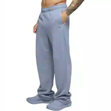 Alo Yoga JISOO Series