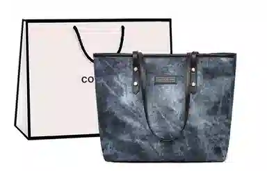COMELY Tote