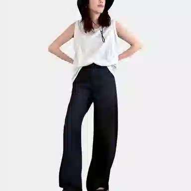 UNIQLO x Anya Hindmarch SS25 T