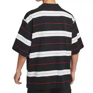 Nike Sportswear Club T