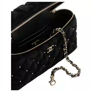 CHANEL 25K Velvet Quilted Bag