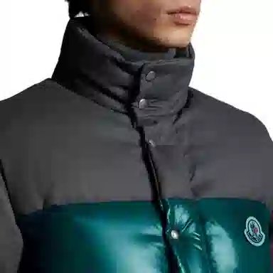 Moncler Aveillan Logo