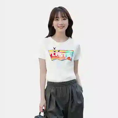 levis LOGO T