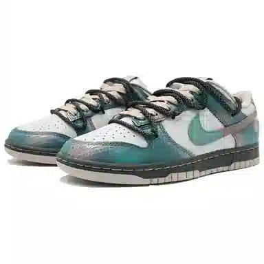 Nike Dunk Low SE "Medium Ash"