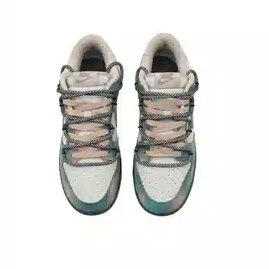 Nike Dunk Low SE "Medium Ash"