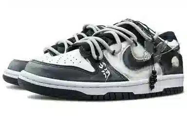 Nike Dunk Low