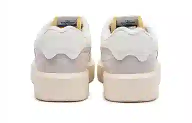 New Balance 302 Beige